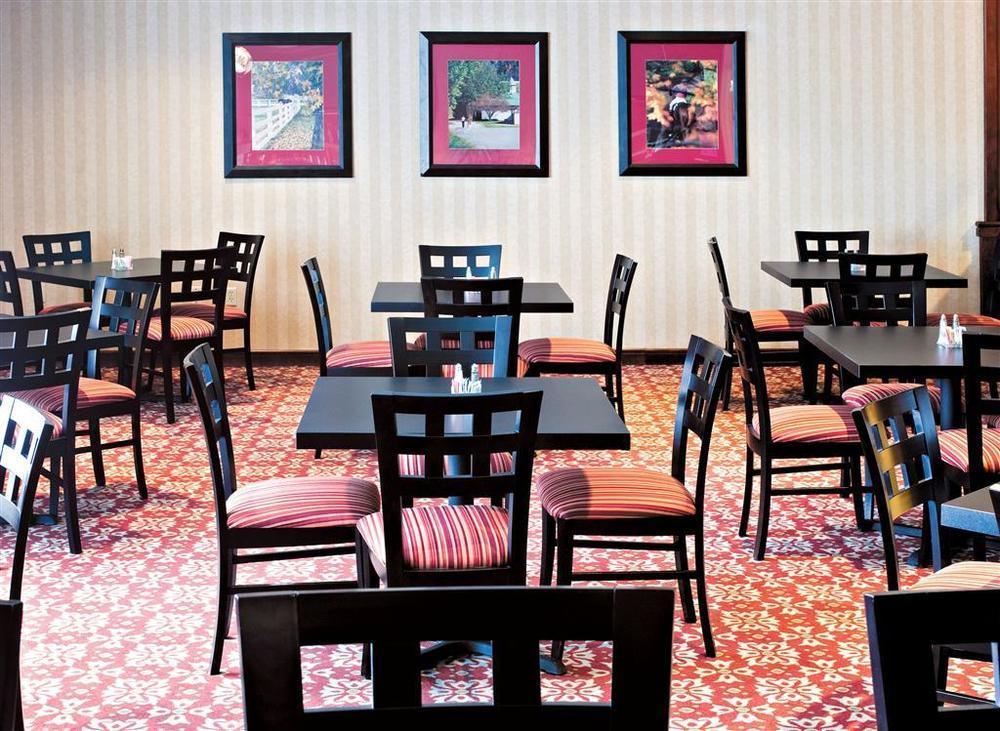 Quality Inn Lexington -Horse Park Restaurant foto